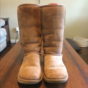 Perfect for Fall or Winter! Tall UGG Boot 🍂❄️